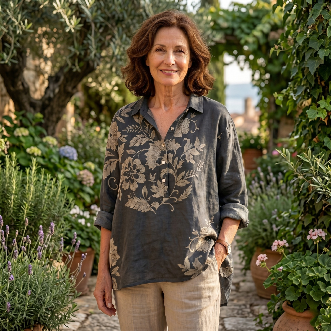 Chiara | Elegant Linneblus Med Blommigt Tryck