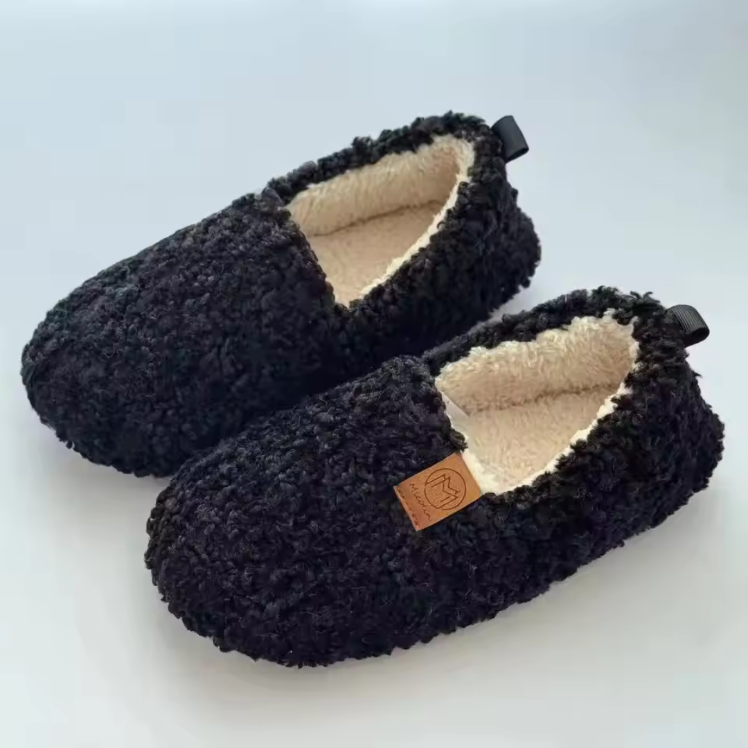 SnuggleStep™ – Varm Vinterslipper för Inomhusbruk med Mysigt Memory Foam