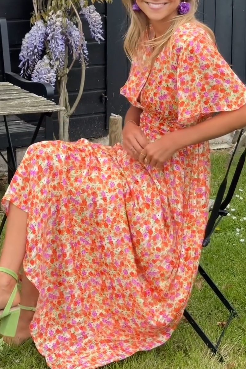 Faith | Elegant Långklänning Med Blommor