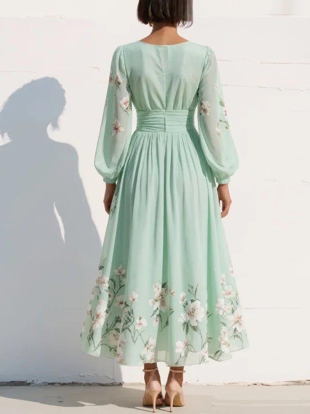 Jamine Midi-Klänning Med V-Ringning I Blommig Chiffong