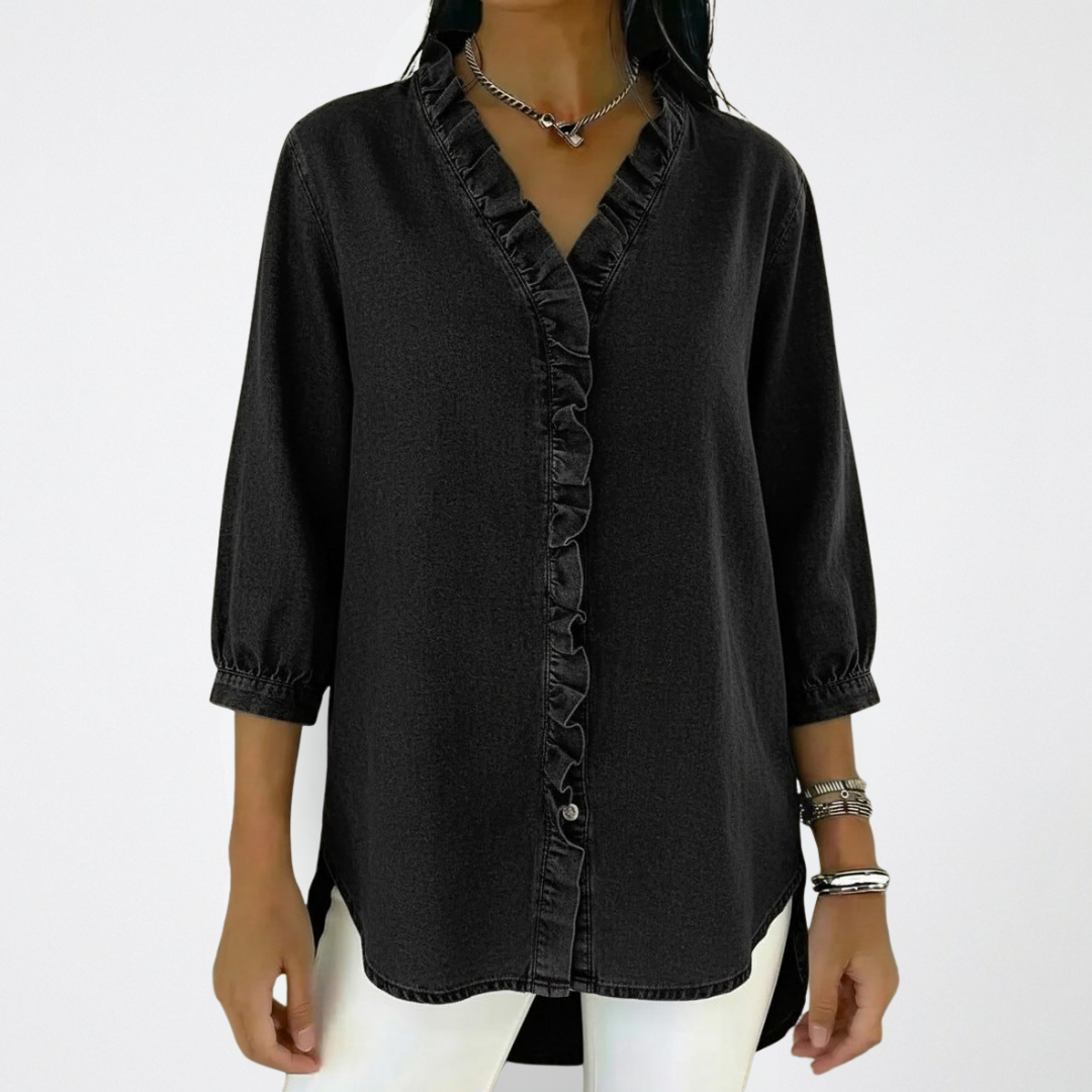 Christa – Elegant Blus Med Volangdetaljer