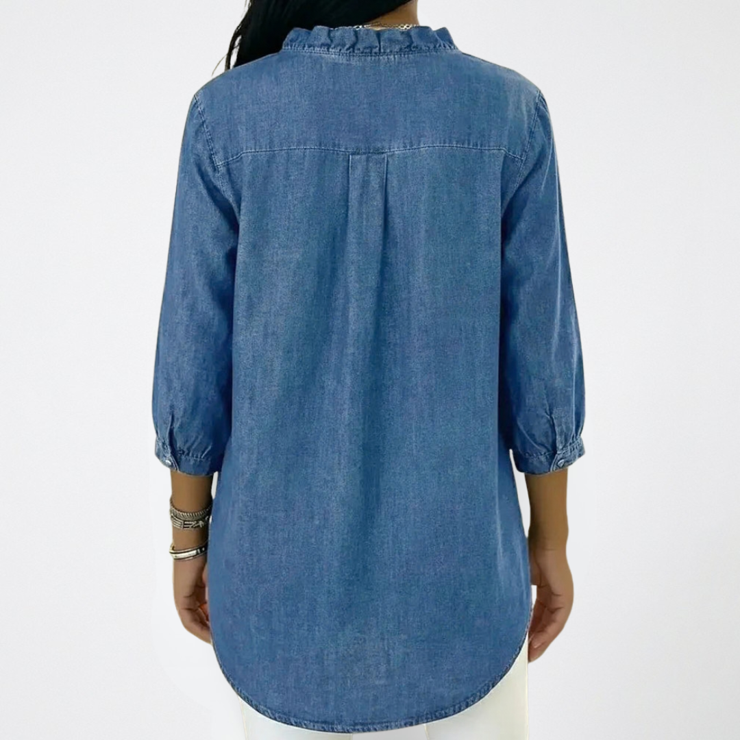 Christa – Elegant Blus Med Volangdetaljer