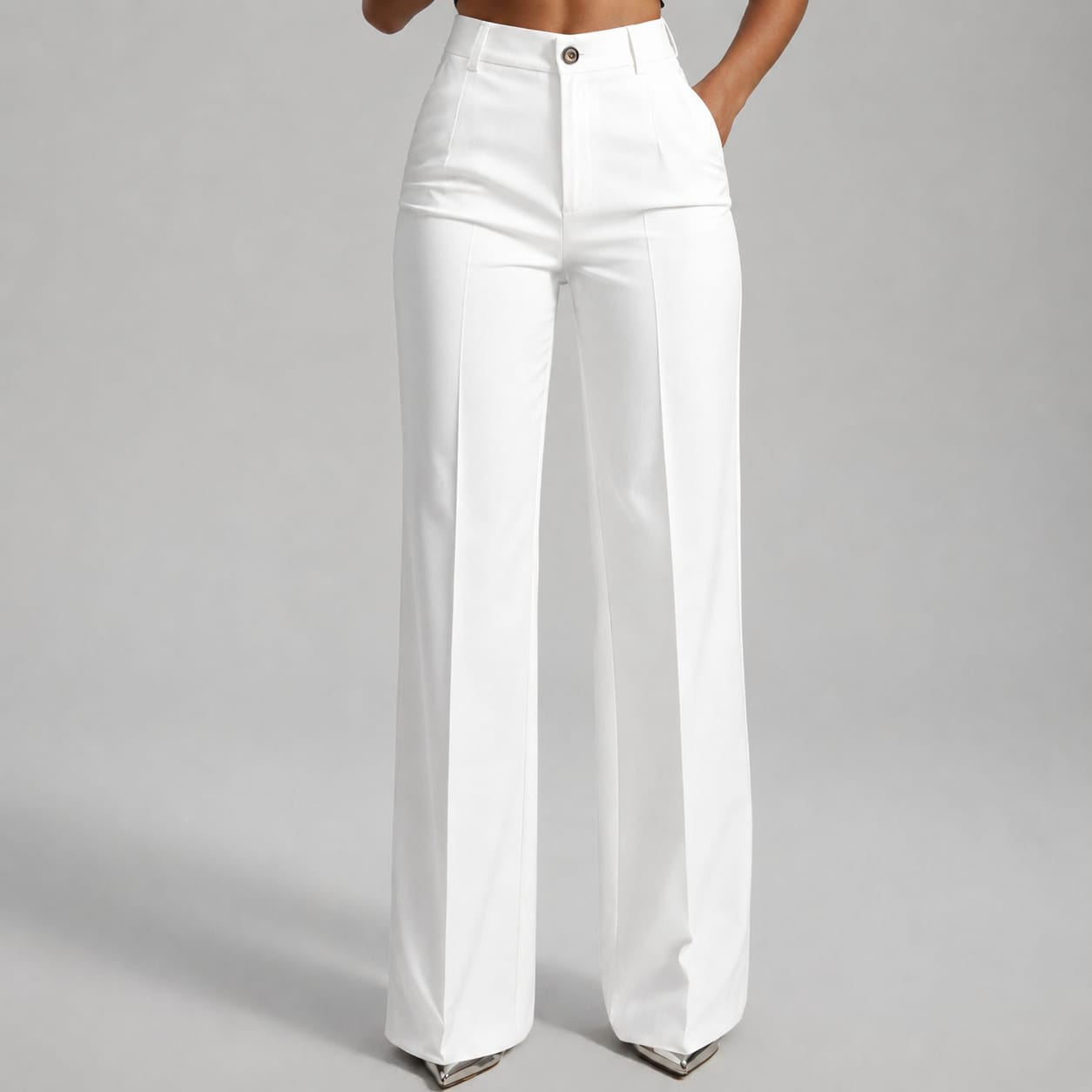 Sara Med Hög Midja Som Framhäver Din Silhuett